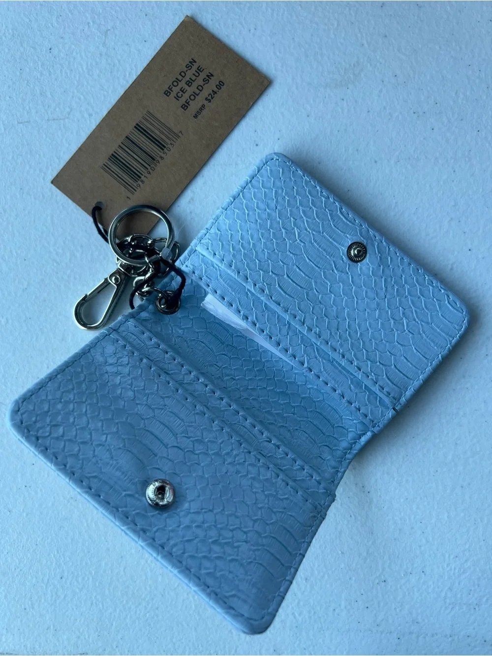 Steve Madden compact textured